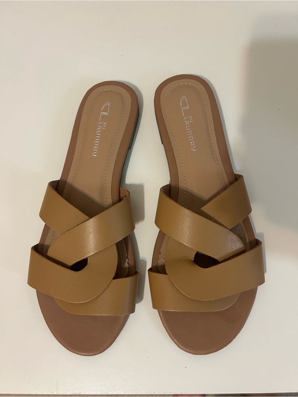 Classic Tan Cross-Strap Slide Sandals - Women’s Size 9